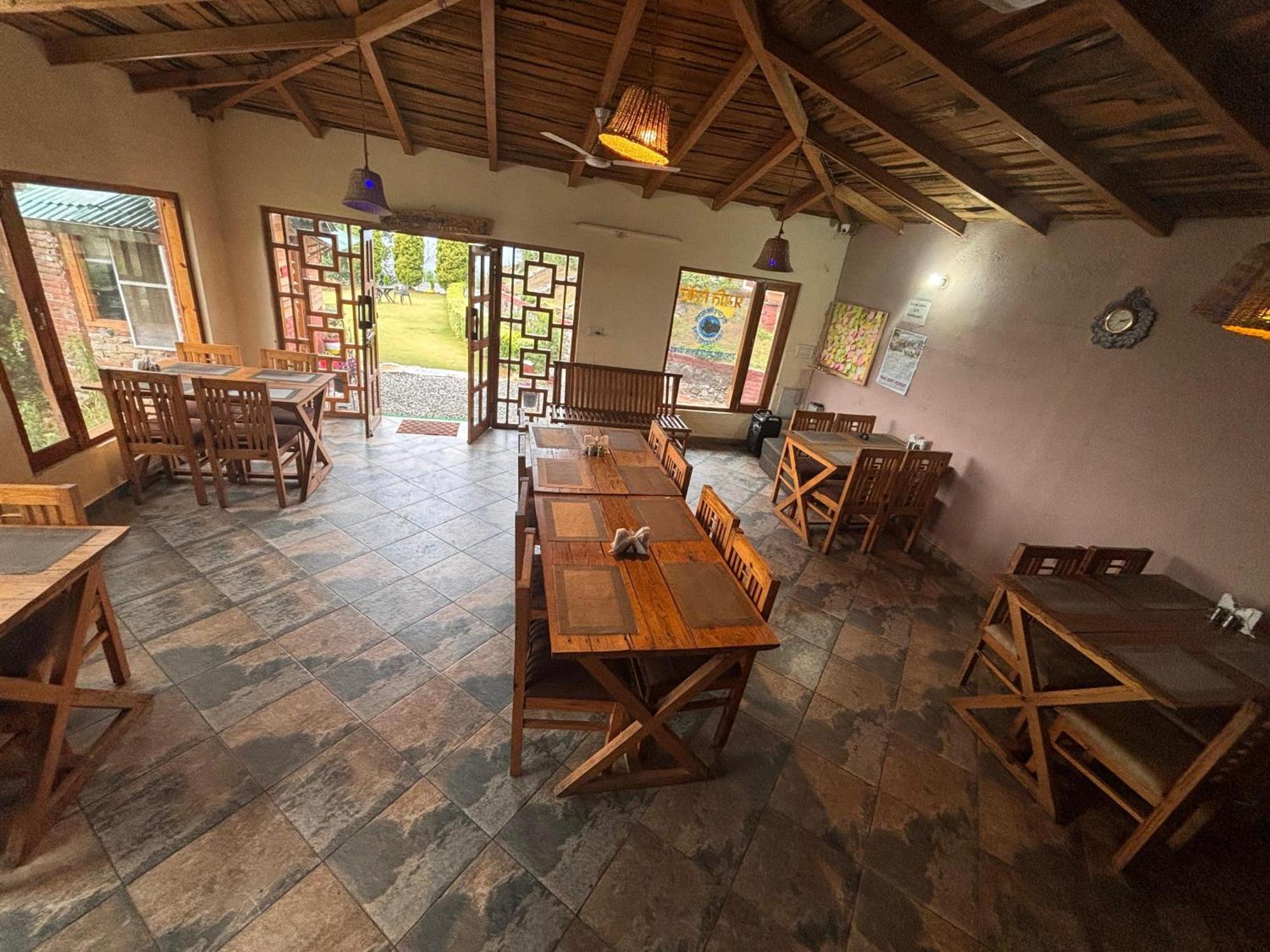 Pragati Resort & Restaurant- Eden Of Kumaon Bhowali ภายนอก รูปภาพ