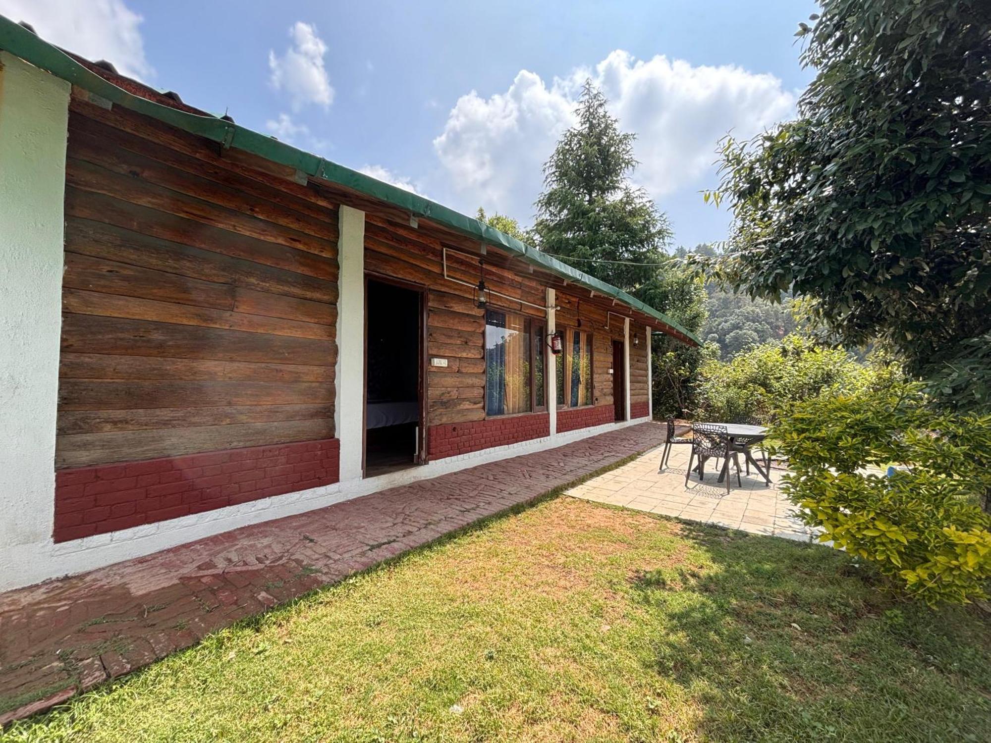 Pragati Resort & Restaurant- Eden Of Kumaon Bhowali ภายนอก รูปภาพ