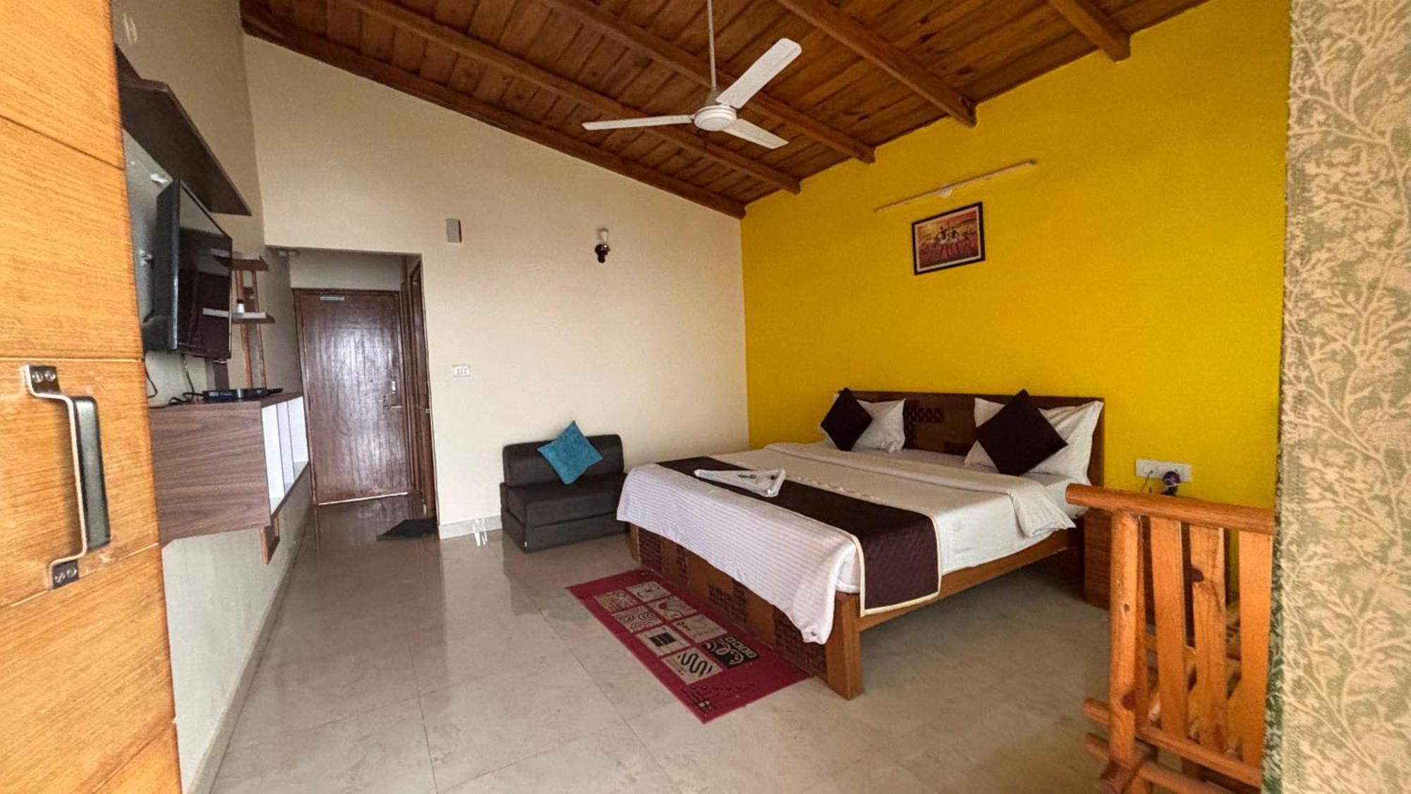 Pragati Resort & Restaurant- Eden Of Kumaon Bhowali ภายนอก รูปภาพ