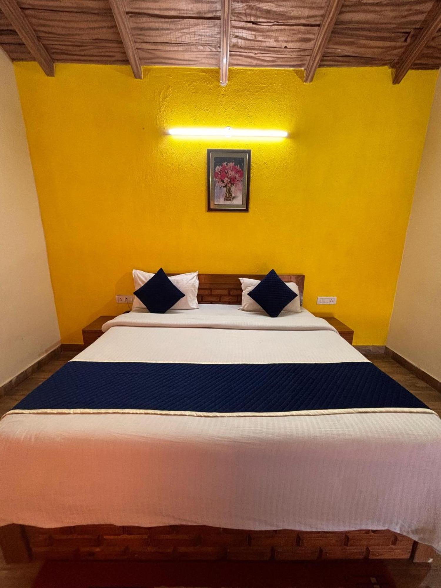 Pragati Resort & Restaurant- Eden Of Kumaon Bhowali ภายนอก รูปภาพ