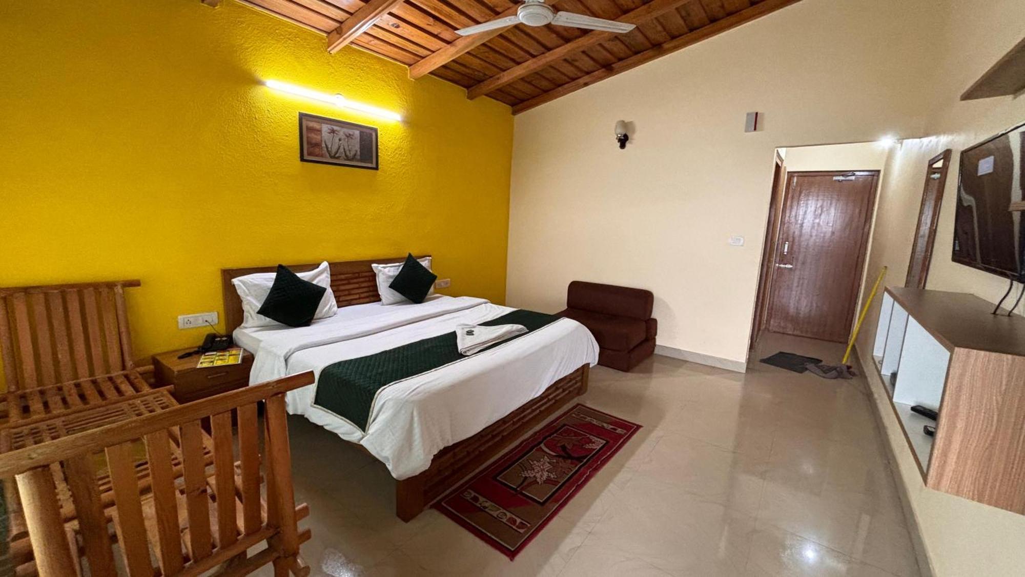 Pragati Resort & Restaurant- Eden Of Kumaon Bhowali ภายนอก รูปภาพ