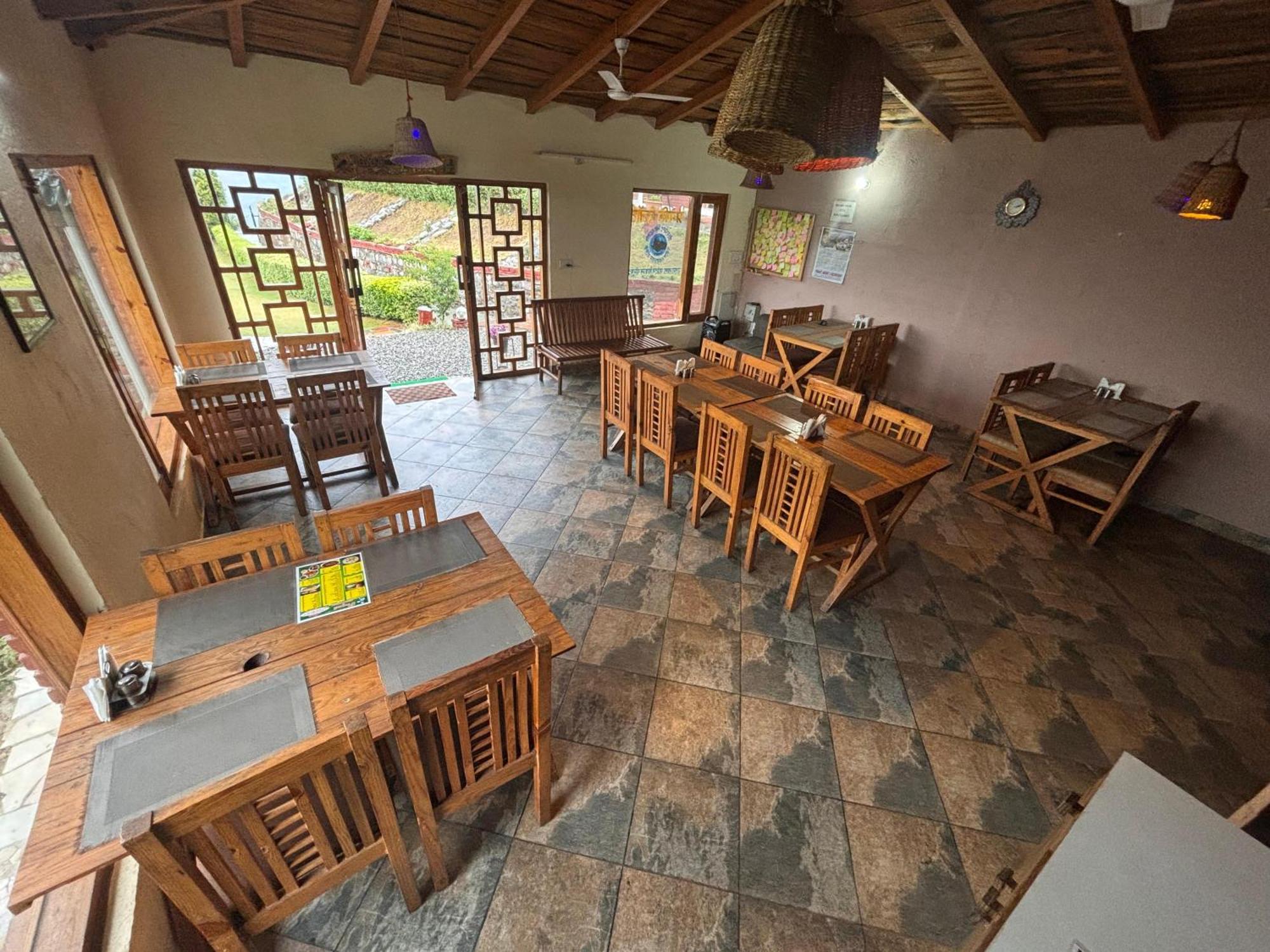 Pragati Resort & Restaurant- Eden Of Kumaon Bhowali ภายนอก รูปภาพ